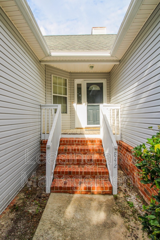 Building Photo - 842 Harbor Pl Dr