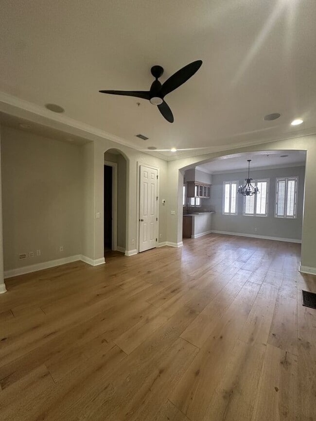 Building Photo - WESTSHORE YACHT CLUB - PREMIER GATED COMMUNITY