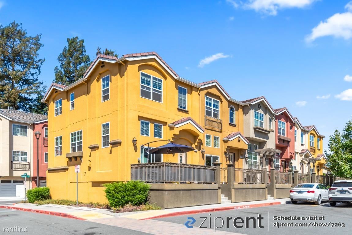 Foto principal - 3 br, 2.5 bath Townhome - 3938 Borgo Commo...