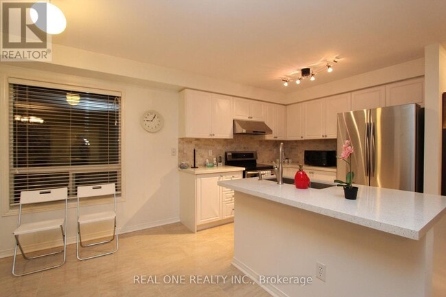 Building Photo - 287 Bantry Ave