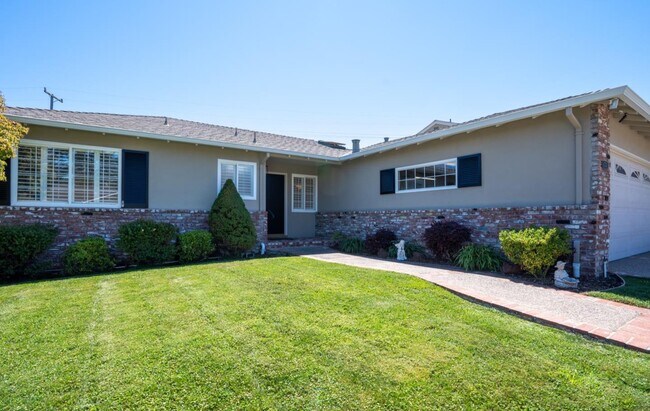 Building Photo - 757 Pico Ave