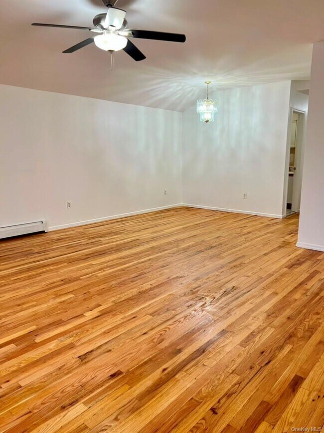 Building Photo - 670 Schenck Ave