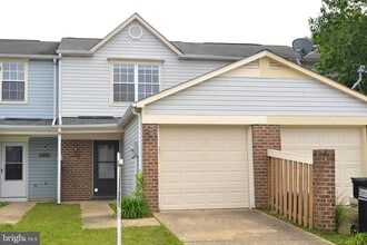 Building Photo - 46358 Columbus Dr