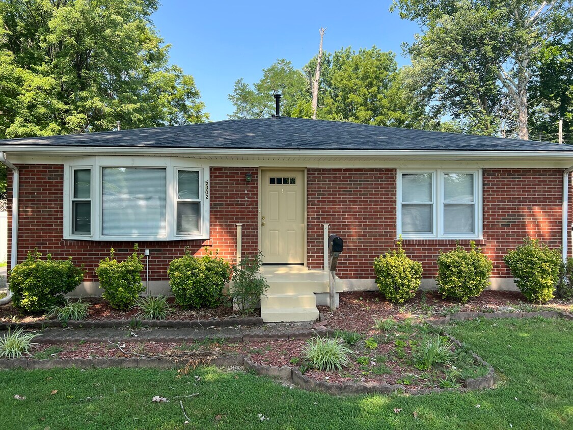 5302 Vista John Dr, Louisville, KY 40214 House Rental in Louisville