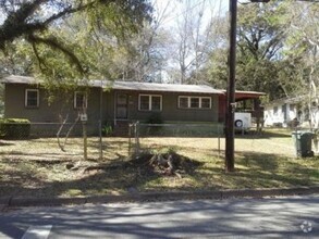 Building Photo - 832 Arkansas St