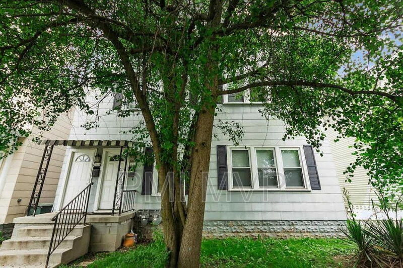Foto principal - 2562 Deming Ave
