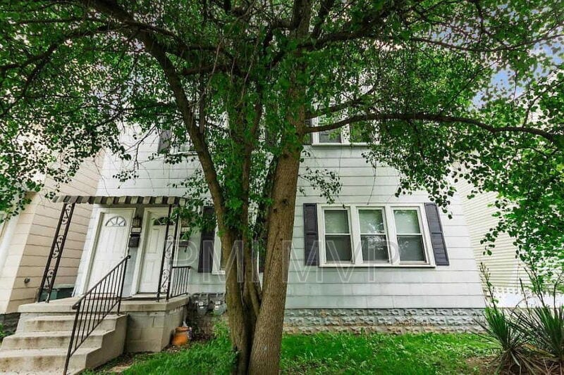 Primary Photo - 2562 Deming Ave