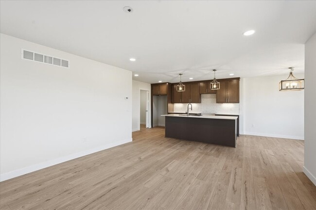 Building Photo - 290 Santa Maria Dr