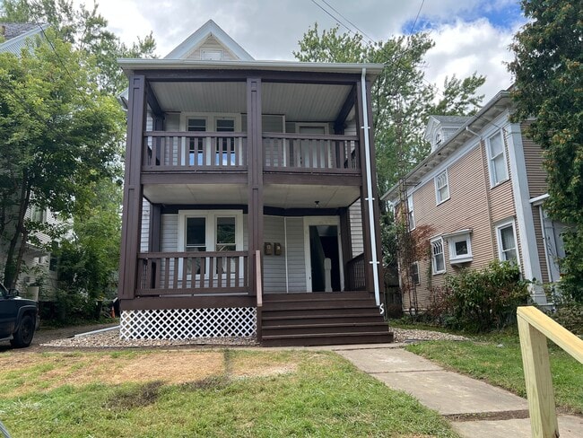 Building Photo - 30 Douglas Ave