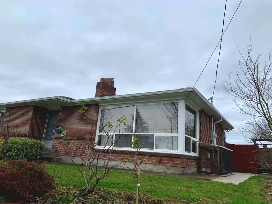 Photo - 5444 Beacon Ave S (Seattle, WA)