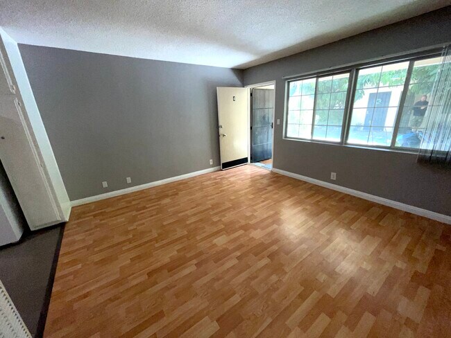 Building Photo - 3121 E Mariquita St