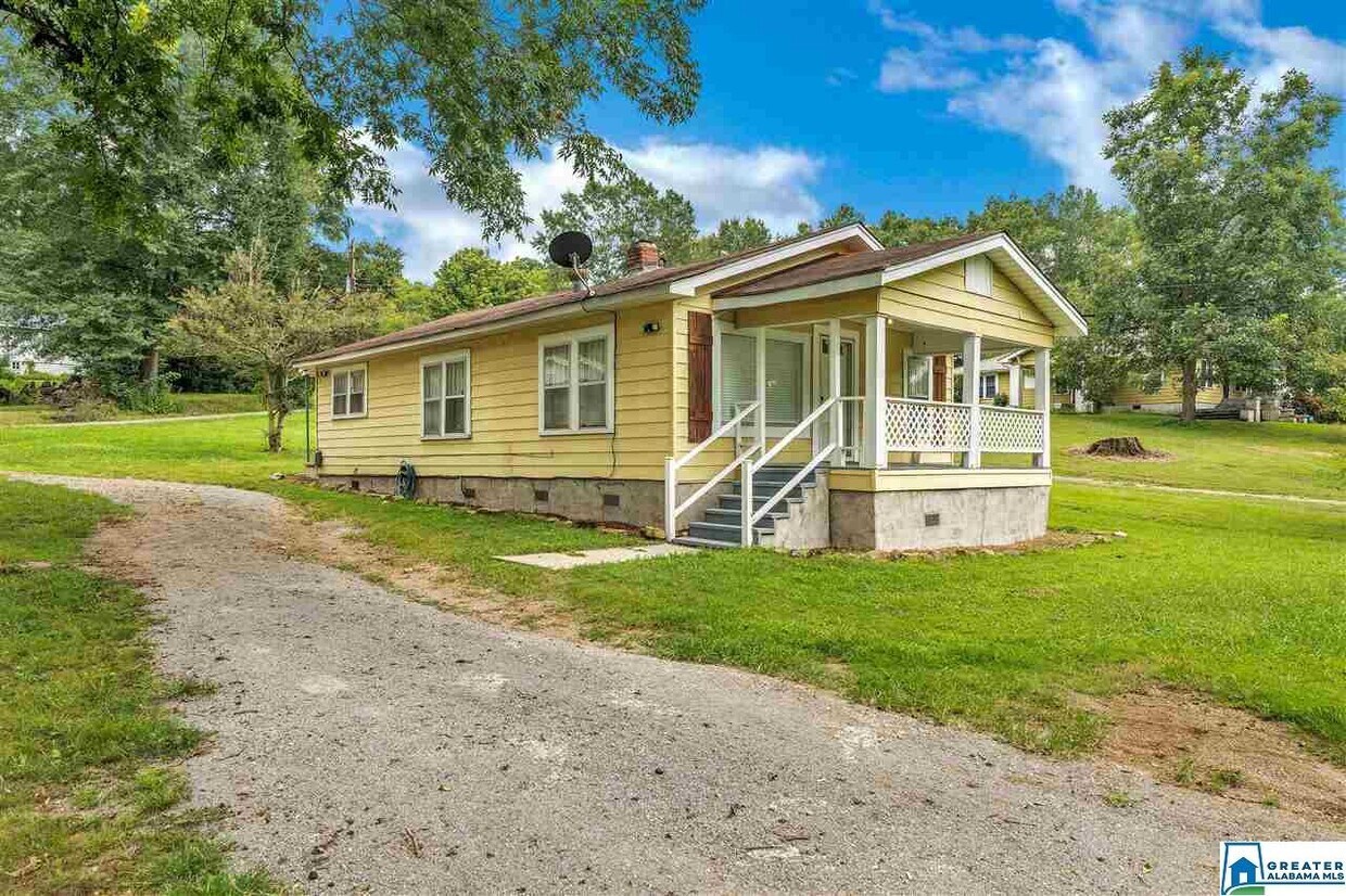 Primary Photo - 221 Eastern Valley Rd
