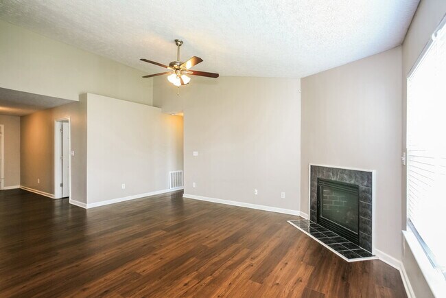 Foto del edificio - 10941 Minuteman Ct
