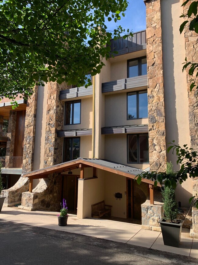 Cascade Este y Oeste - 237 Gilbert St