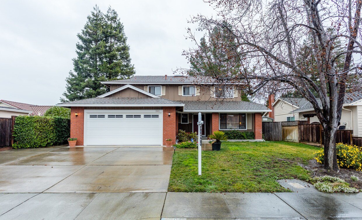Foto principal - 3053 Ferndale Ct