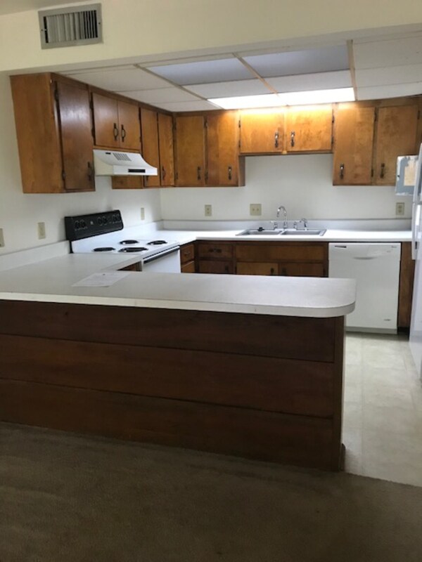 Foto del edificio - 1061 N Bronough St