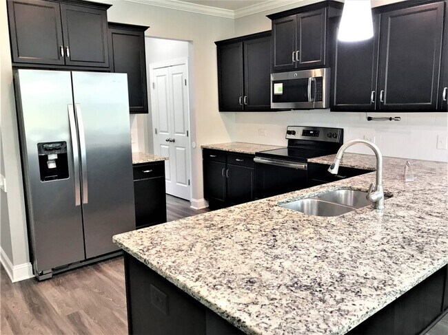 Building Photo - 115 Ravencliff Rdg