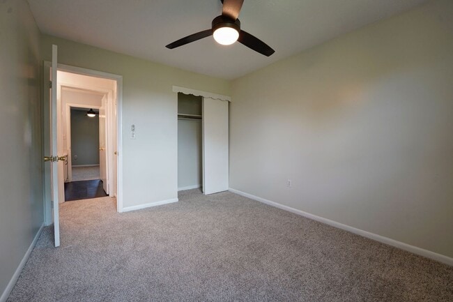 Building Photo - 203 Walker Dr