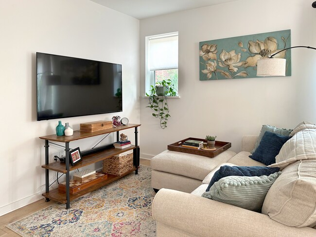 Living Room - 129 W St NW