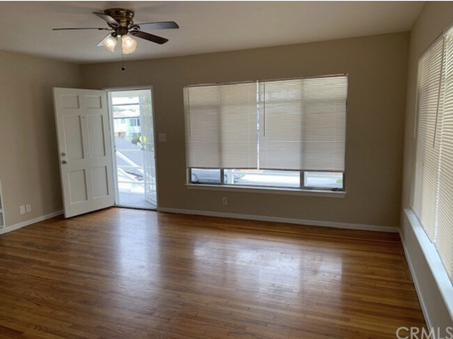 Large living room with tons of natural light - 609 Temple Ave