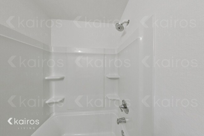Foto del edificio - 11446 Camden Court Cir.
