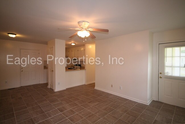Building Photo - 1209 N John St