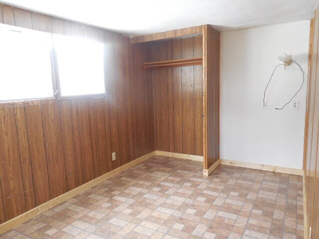Building Photo - 1815 Canary Ave