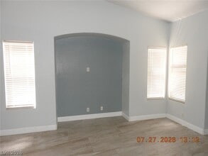 Building Photo - 4533 Chestnut Blaze