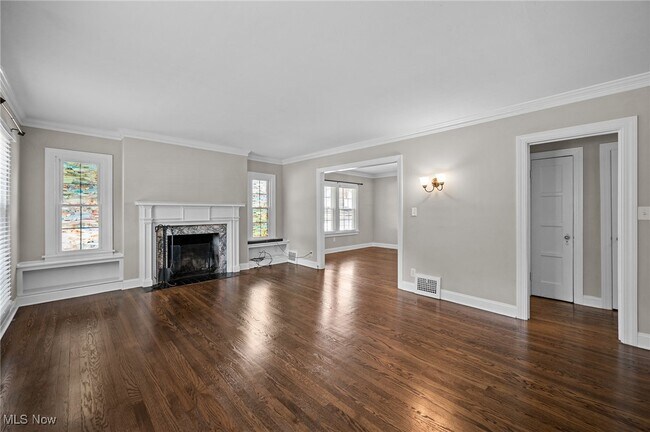 Foto del edificio - 3595 Glencairn Rd