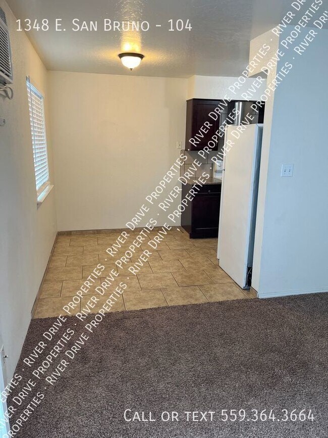 Building Photo - Fresno-Remodeled Two Bedroom