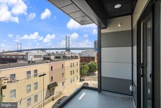 Building Photo - 408 N Front St