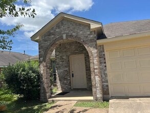 Building Photo - 2406 Hawthorne Brook Ln