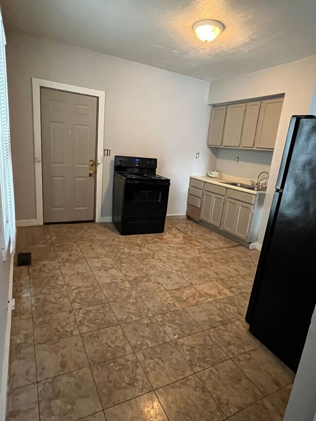 Foto del edificio - 1808-1810-1810 S 6th St