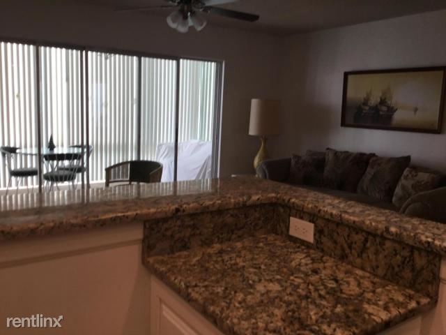 Building Photo - 1 br, 1 bath Condo - 2936 Lake Shore Dr