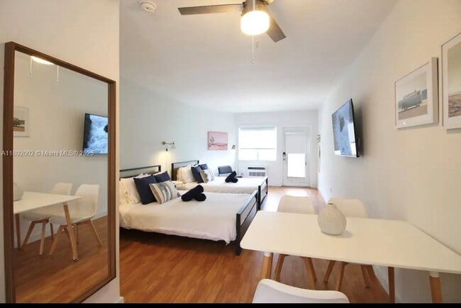 Foto del edificio - 7721 Harding Ave