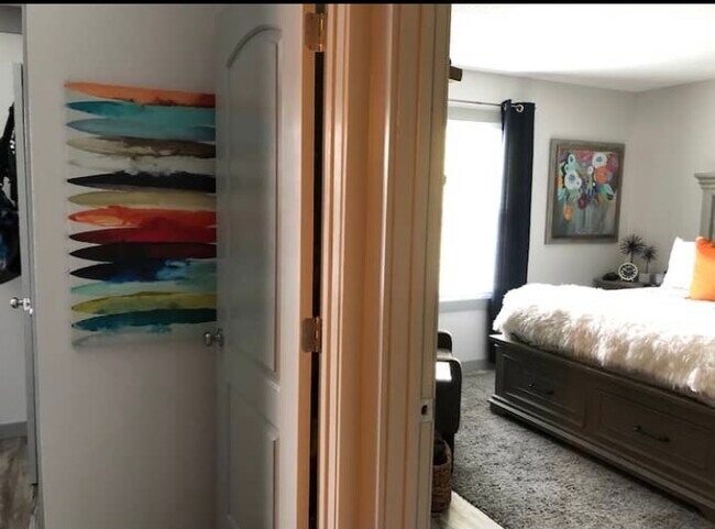 Upstairs hall way - 3746 Lakepointe Dr