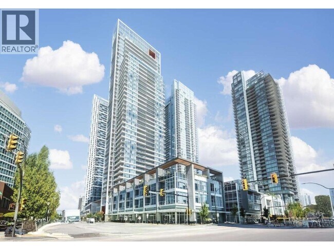 Photo du bâtiment - 6080 McKay Ave