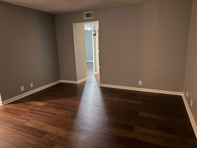 Foto del edificio - 1601 Steadmantown Ln