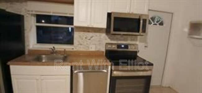 Foto del edificio - 6129 Garfield St