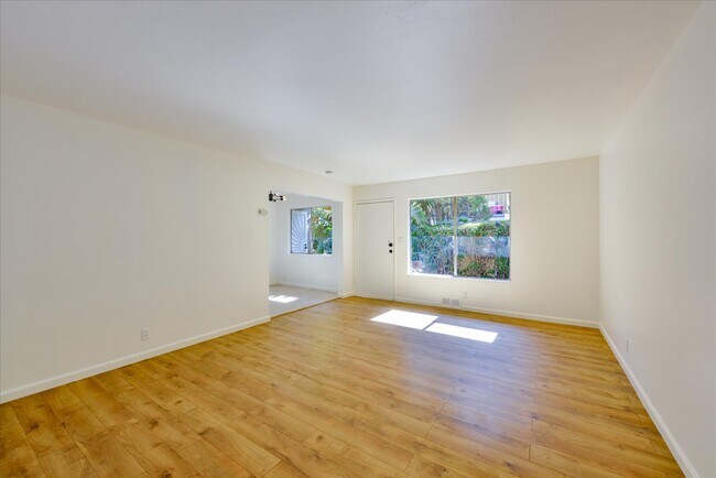 Foto del edificio - 3440 64th Avenue Pl