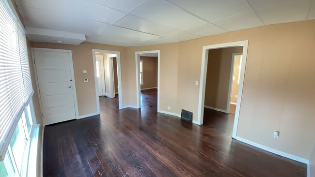 Building Photo - 112 Heaton Ave