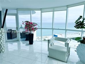 Foto del edificio - 6301 Collins Ave