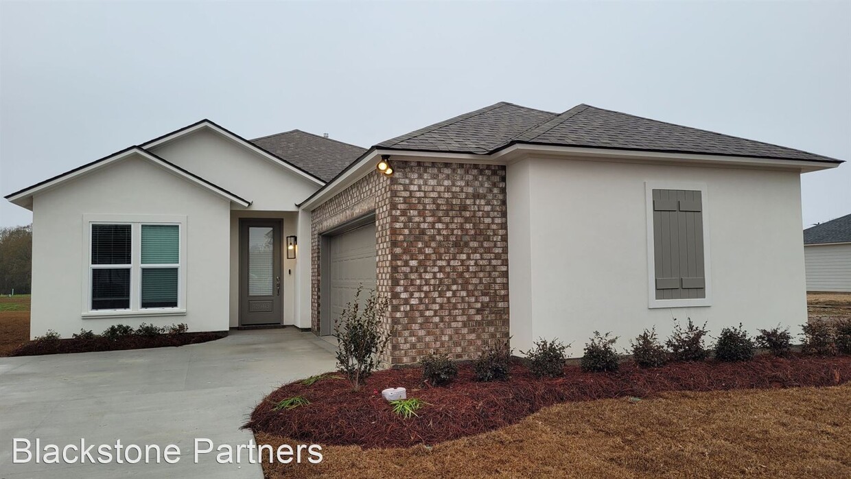 Primary Photo - 4 br, 2 bath House - 18965 Pharlap Way
