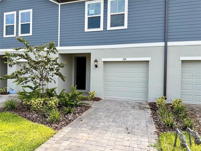 Building Photo - 709 Spartina St