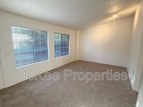Building Photo - 3028 Juniper St