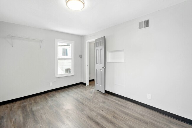 Foto del edificio - 1740 Arlington Ave