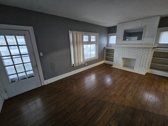 Foto del edificio - 4915 E 109th St