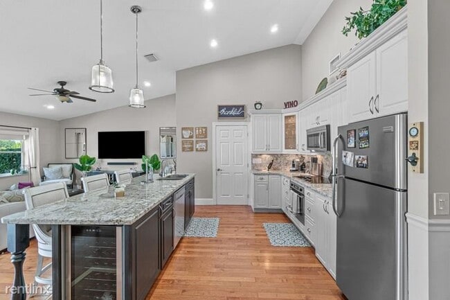 Building Photo - 3 br, 2 bath House - 17309 Balboa Point Way