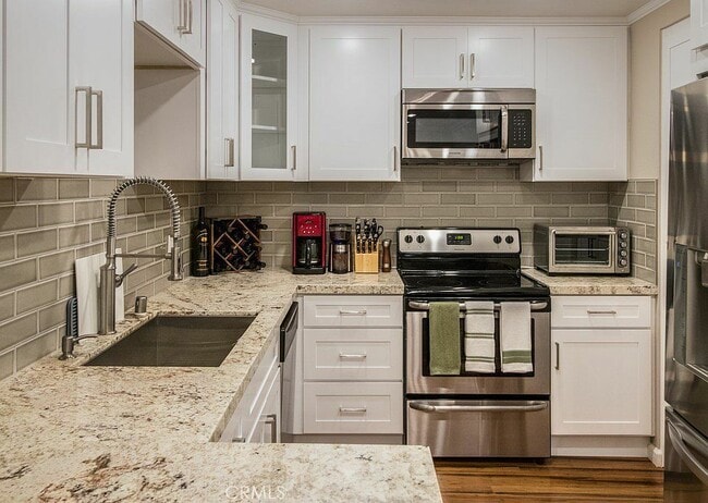 Building Photo - 100 Scholz Plaza