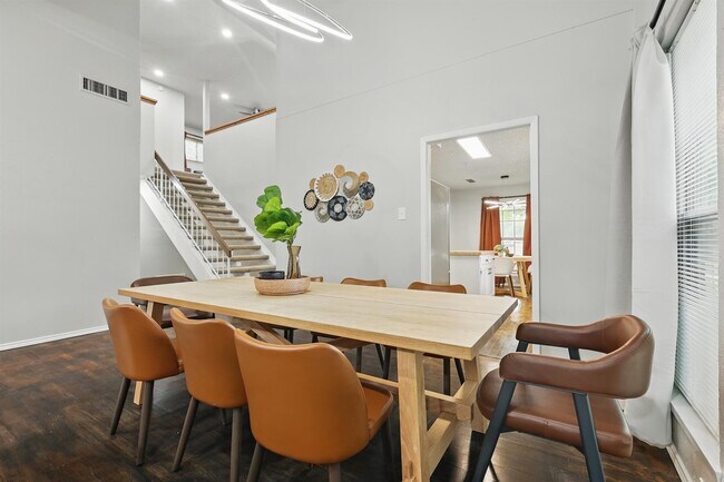 Foto del edificio - 5830 Jester Dr